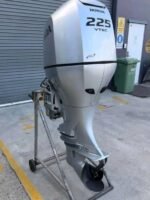 2013 Honda BF225 225HP 4-Stroke Outboard Motor for Sale – 220 Hours, 25" XL Shaft, Complete Rigging - Image 2