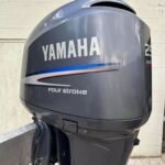 2017 Yamaha 250HP 4-Stroke Outboard Motor for Sale – 25" Shaft, 214 Hours - Image 3